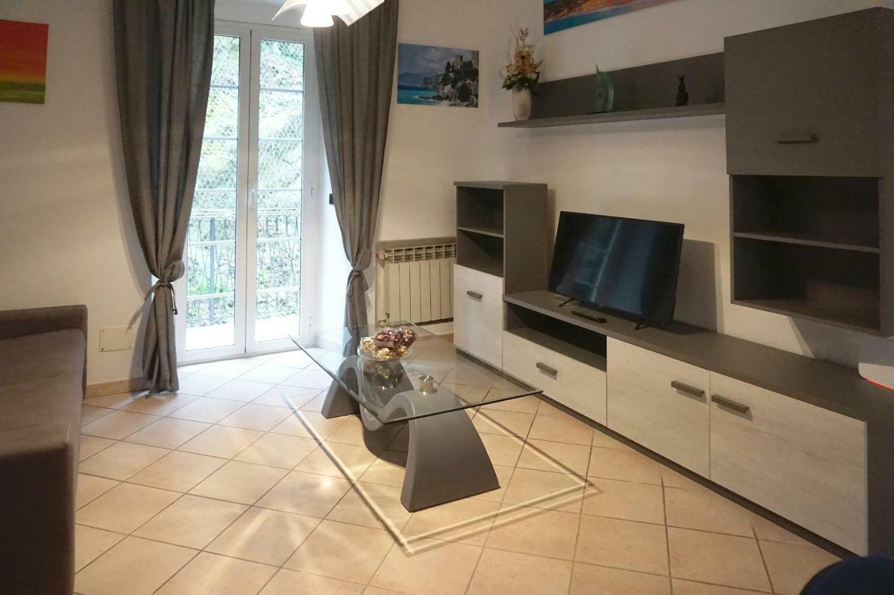 Finalborgo Location Apartment ฟีนาเลลีกูเร ภายนอก รูปภาพ